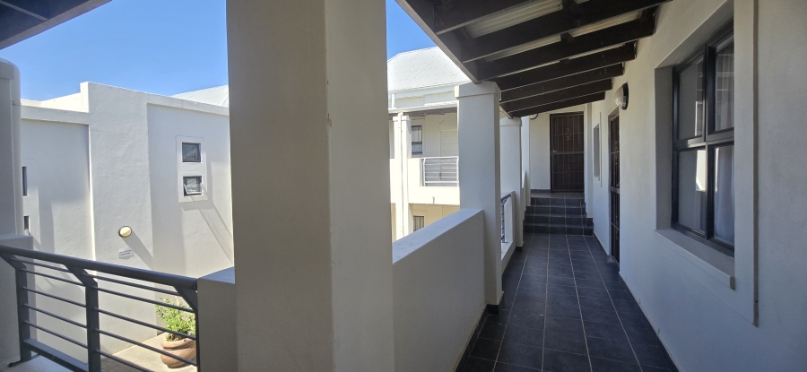 To Let 2 Bedroom Property for Rent in Admirals Park Western Cape